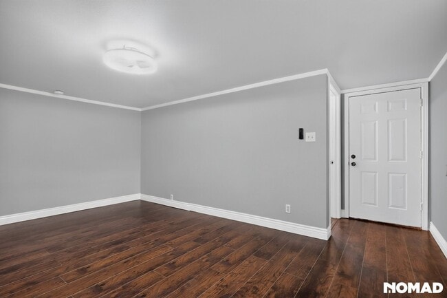 Building Photo - 708 S Chestnut St