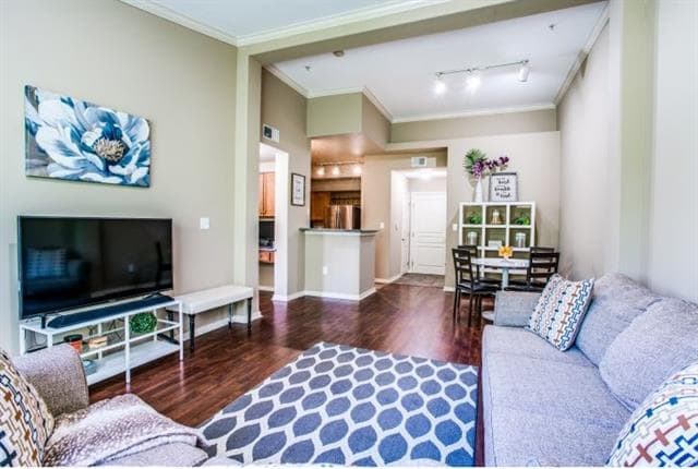 Primary Photo - 330 Las Colinas Blvd E