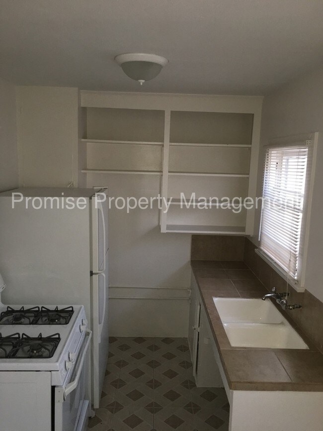 Building Photo - 1 Bedroom 1 Bath beach community!