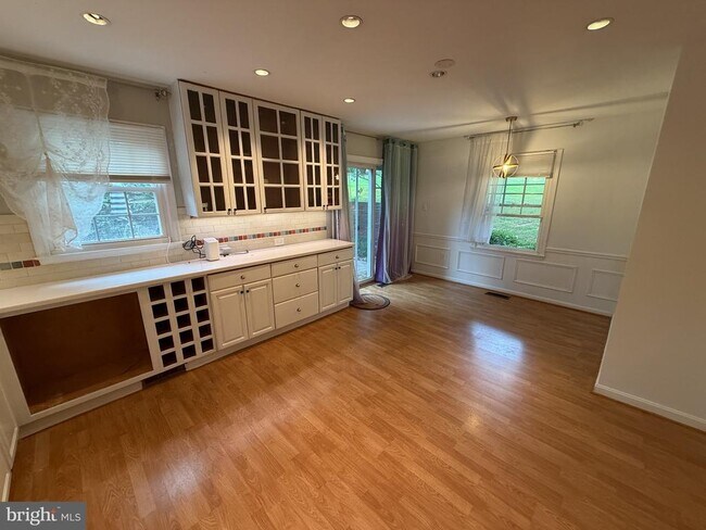 Building Photo - 4360 Greenberry Ln