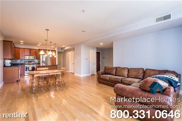 Foto del edificio - 30 E Central Pkwy