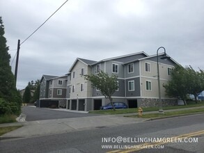 Building Photo - 2008 Cherry St