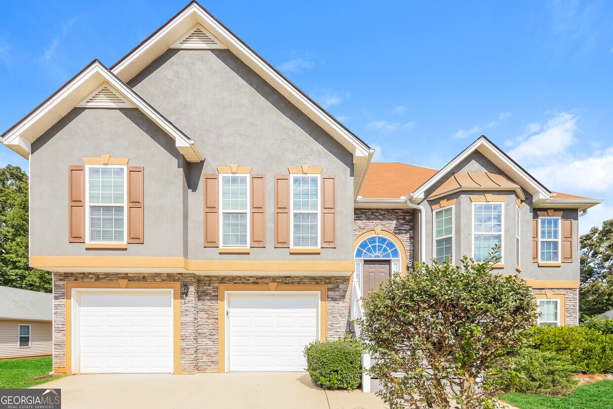 Foto principal - 220 Creekside Cir