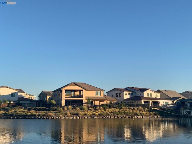 Building Photo - 2809 Athena Dr