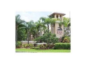 Building Photo - 221 Palm Cir E
