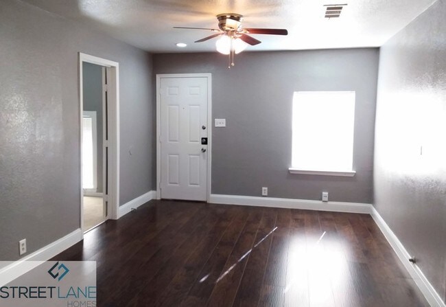 Building Photo - 4731 Bartlett Ave, Dallas, TX, 75216