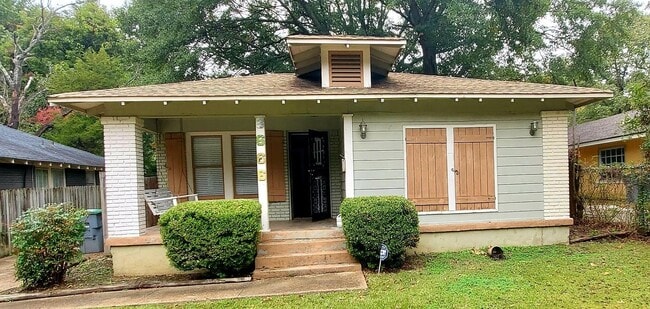 Building Photo - 3666 Douglass Ave