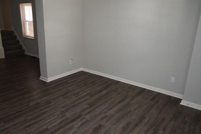 Building Photo - 1253 Eastwood Ave