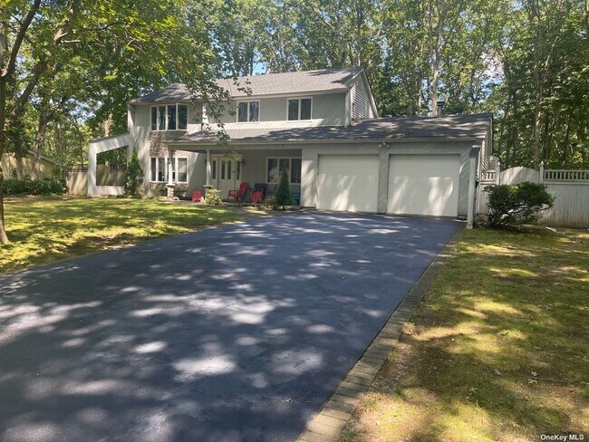 Foto del edificio - 43 Spencer Ln