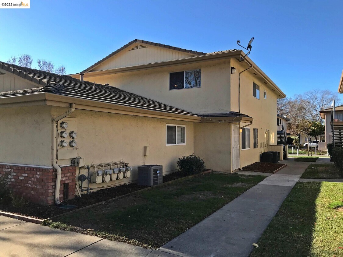2204 Peppertree Way, Antioch, CA 94509 Townhome Rentals in Antioch CA