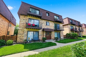 Building Photo - 9714 Bianco Terrace