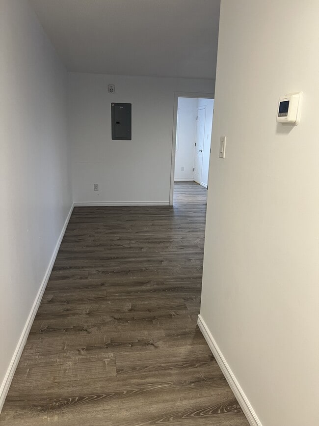 Building Photo - 625 Borthwick Ave