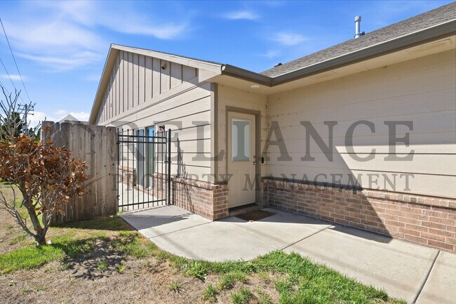 Building Photo - 13601 Hunters View St