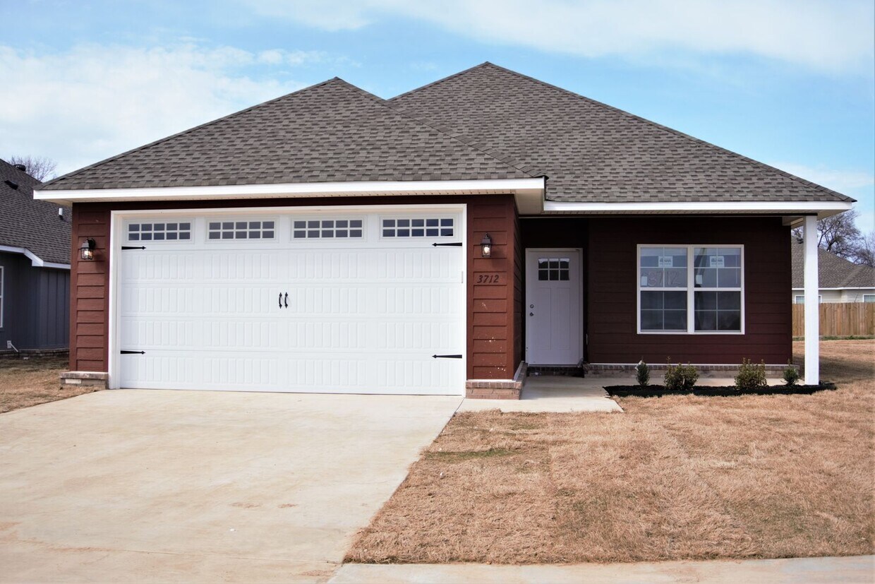 3 Bedroom, 2 Bath Home in Valley View Com... House Rental in