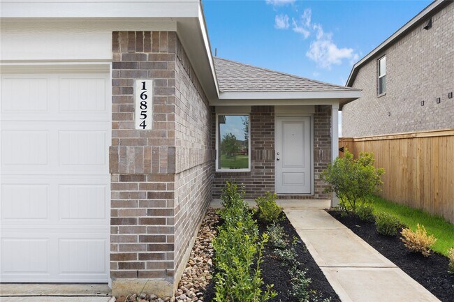 Foto del edificio - 16854 Great Highlands Dr
