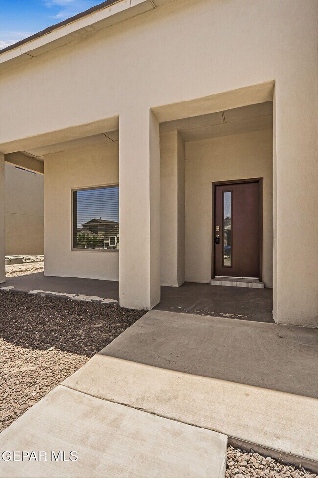 Foto del edificio - 12580 Arrow Weed Dr
