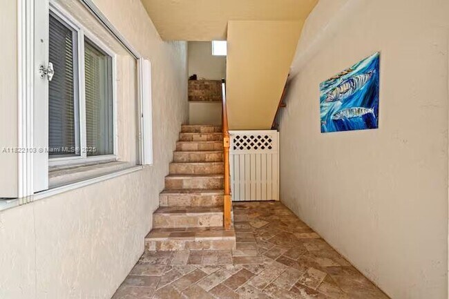 Foto del edificio - 201 Wildwood Cir