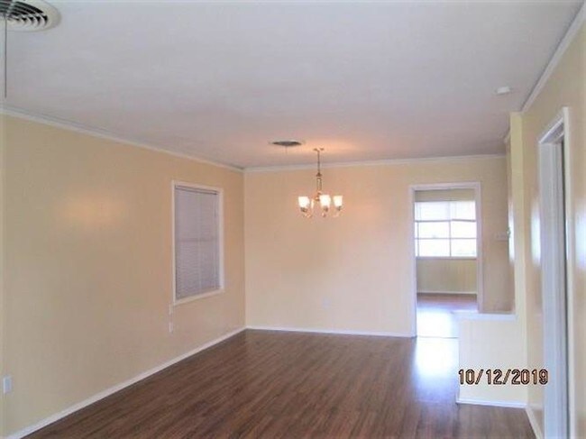 Building Photo - 3709 W Metairie Ave S