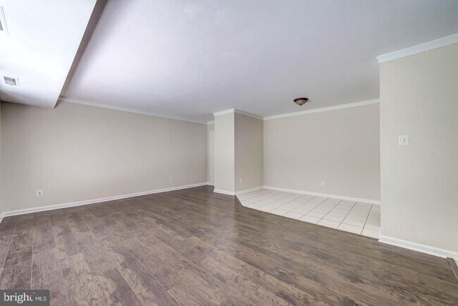 Building Photo - 10165 Fair Wds Dr