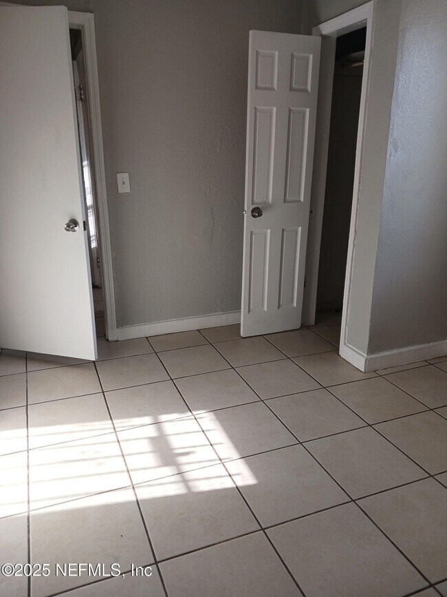 Foto del edificio - 1505 W 27th St