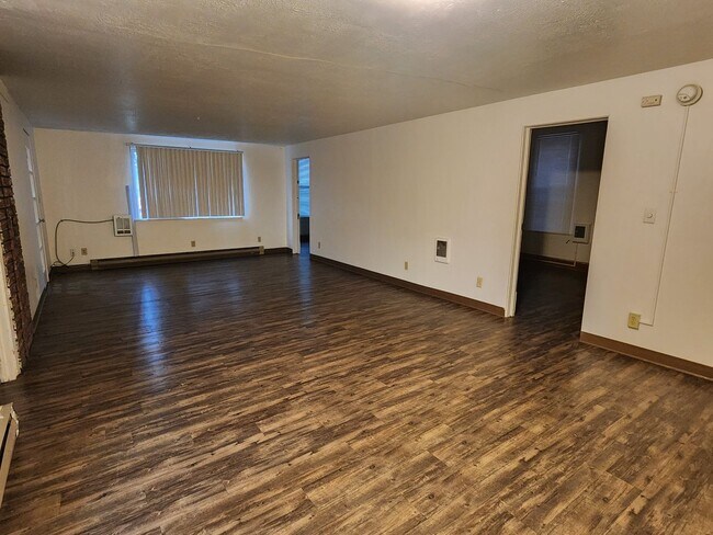 Foto del edificio - 620 NE Maple St