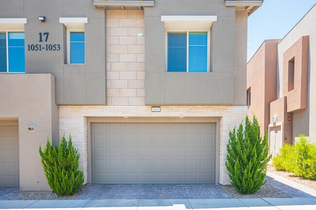 Foto del edificio - 600 N Carriage Hill Dr