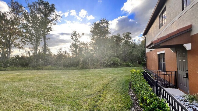 Building Photo - BEAUTIFUL 3 Bedrooms and 2.5 Bathrooms in ...