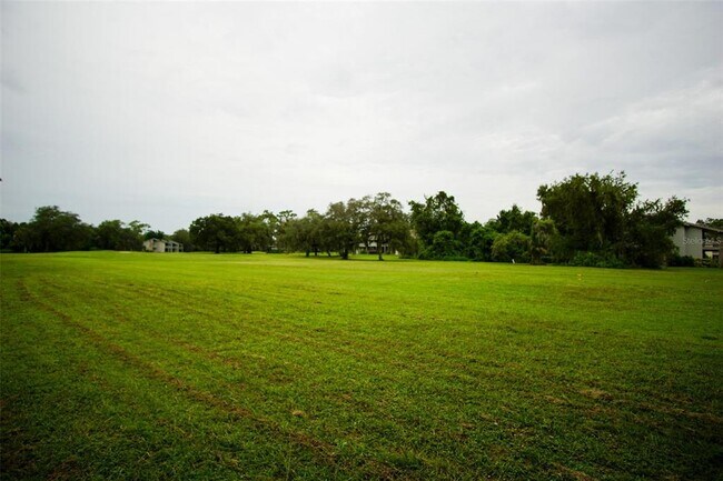 Foto del edificio - 417 Cypress Dr