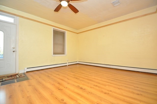Building Photo - 204 Wood St