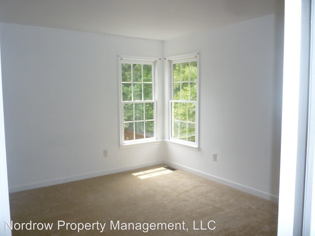 Building Photo - 9504 Hungary Woods Dr