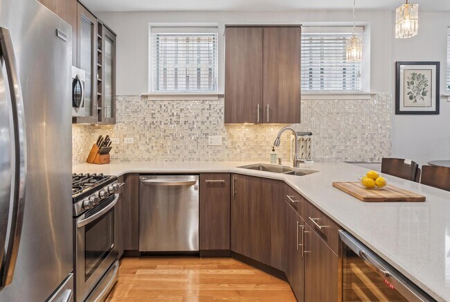 Foto del edificio - 4303 N Kenmore Ave