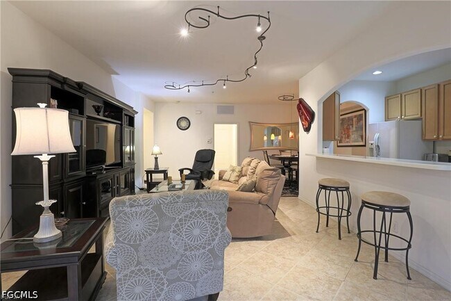 Foto del edificio - 13225 Silver Thorn Loop