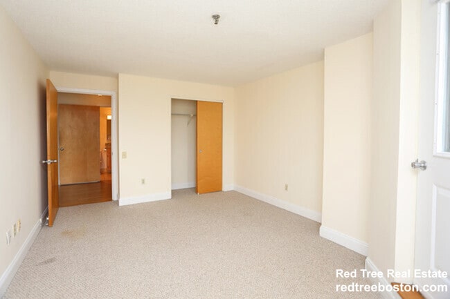 Foto del edificio - 1079 Commonwealth Ave