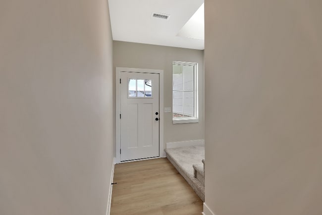 Building Photo - 703 S Hydraulic Ave