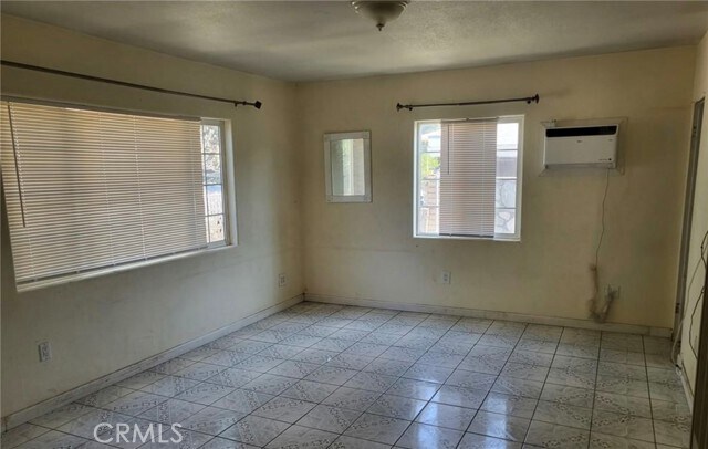 Foto del edificio - 4091 Dwight Ave