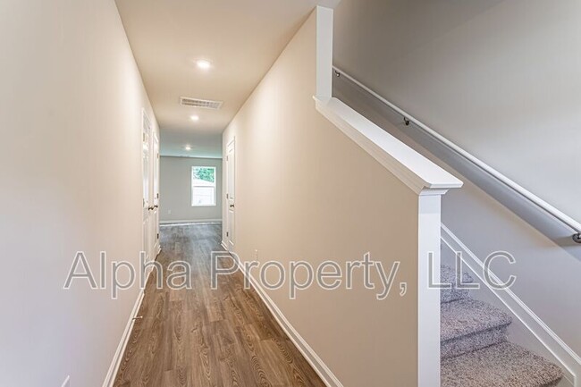 Building Photo - 4107 Garrison Ln