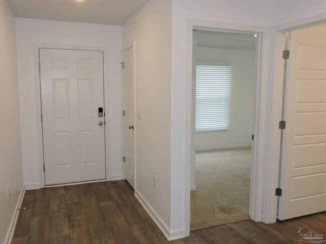 Building Photo - 5991 Smarty Jones Wy