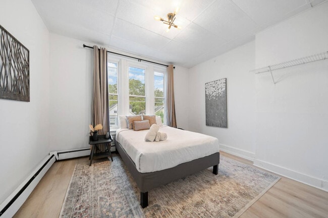 Building Photo - 242 Mccormick Pl