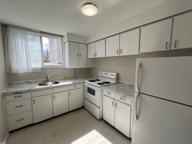 Building Photo - 21 Verdun St