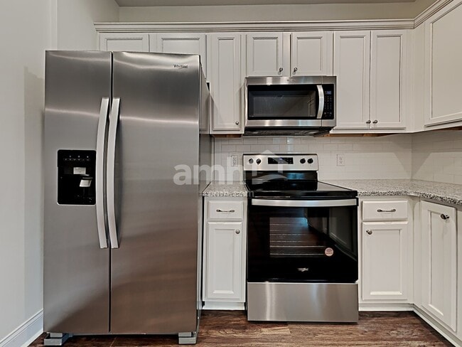 Building Photo - 1818 Produce Ln