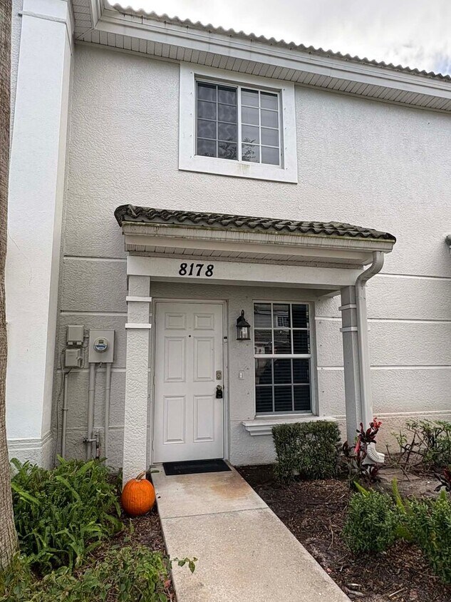 Primary Photo - 2/2.5 Townhome in Fort Myers for Rent