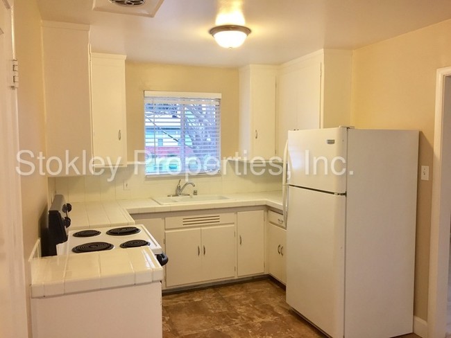 Foto del edificio - 3301 N Lucille Ln