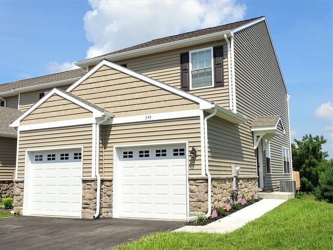 Building Photo - 345 Cedar Holw