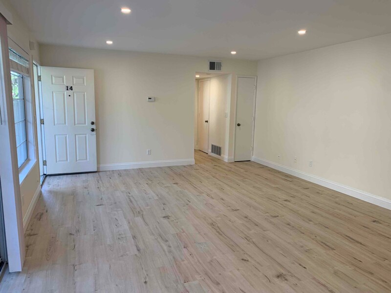Foto principal - 3567 Farm Hill Blvd