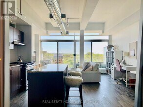 Building Photo - 233 Carlaw Ave