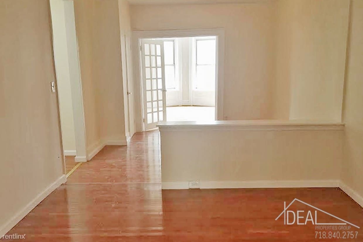 Primary Photo - 180 8th St