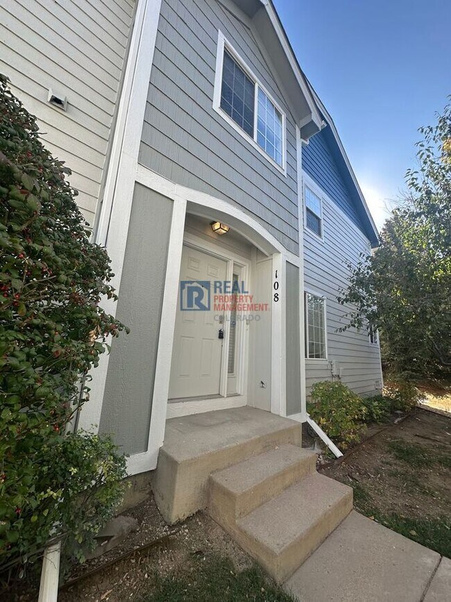 Building Photo - 1381 S Cathay Ct
