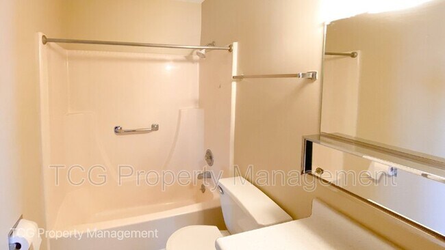 Foto del edificio - 445 Elm Pl