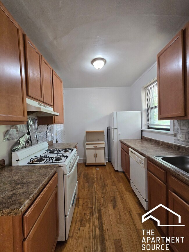 Building Photo - 804 Sherman Ave