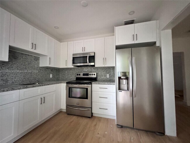 Foto del edificio - 2930 NW 49th St